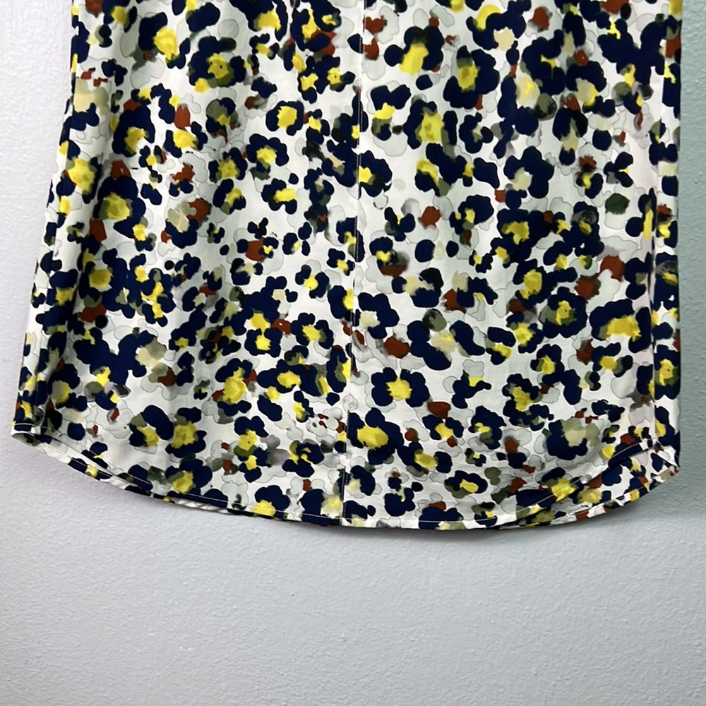 Cabi Fierce Seeing Spots Gathered Ruffle Collar V-Neck Sleeveless Blouse Small - Picture 3 of 7
